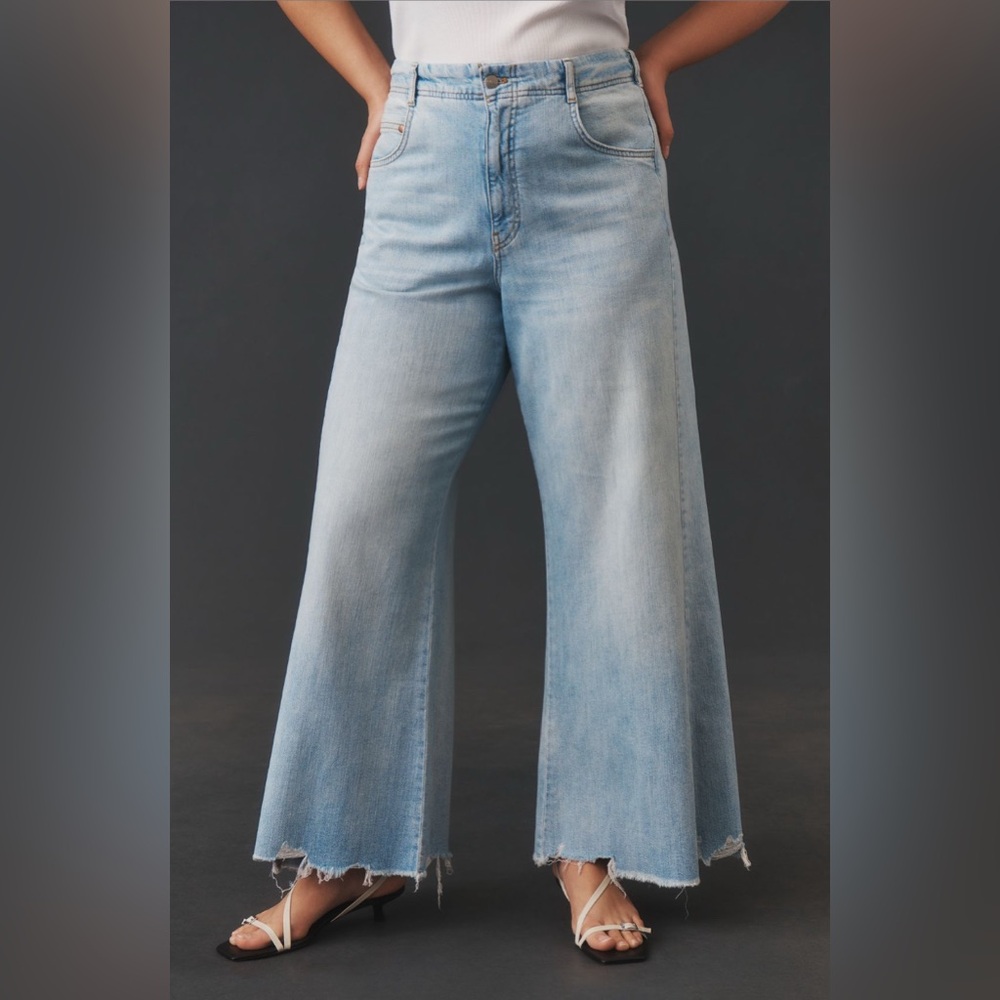 Pulcro Adi Regenerative Cotton Mid-Rise Flare Jeans - Picture 2 of 7